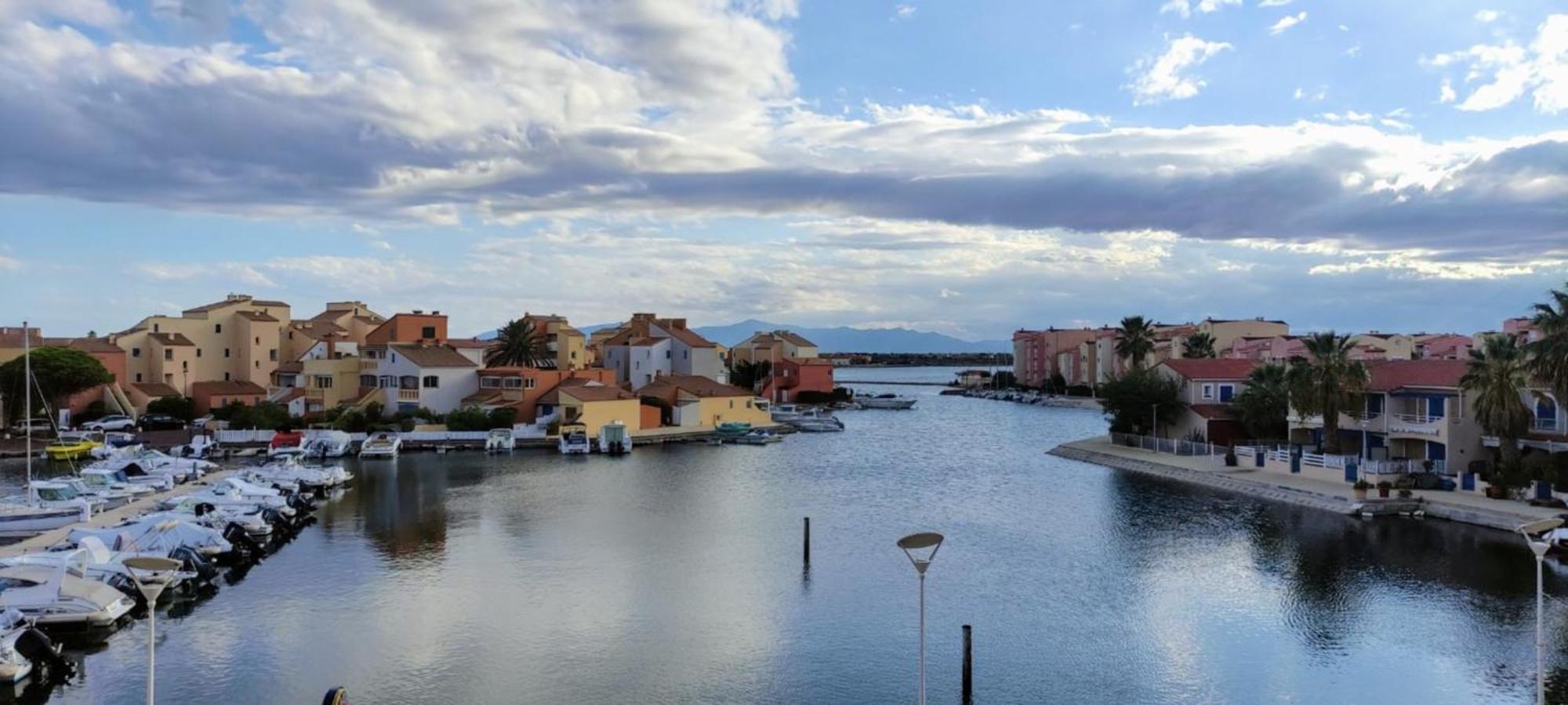 Charmant Studio, lumineux avec vue sur la Marina Le Barcarès Extérieur photo